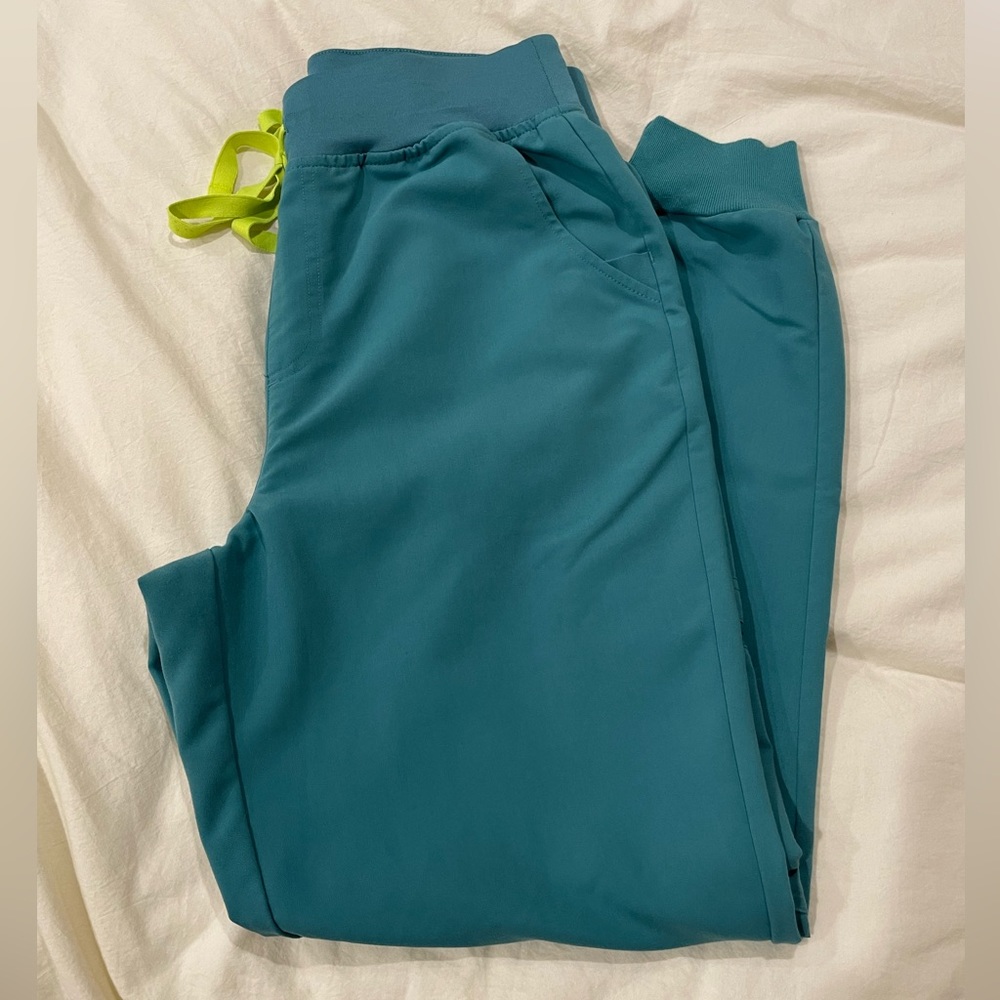 High Waisted Zamora Jogger Scrub Pants - Cactus